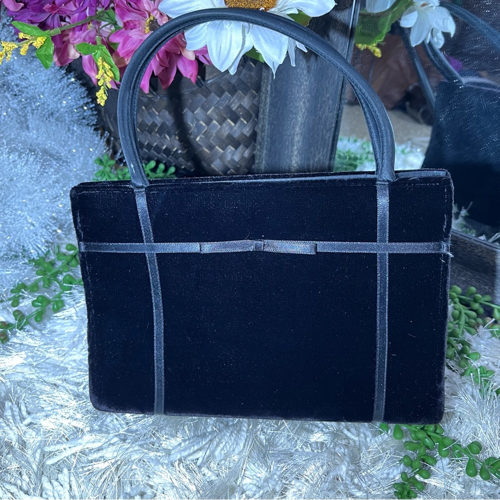 🌼3/$30🌼Vintage Claudia Barnes Velour Black Mini Handbag
